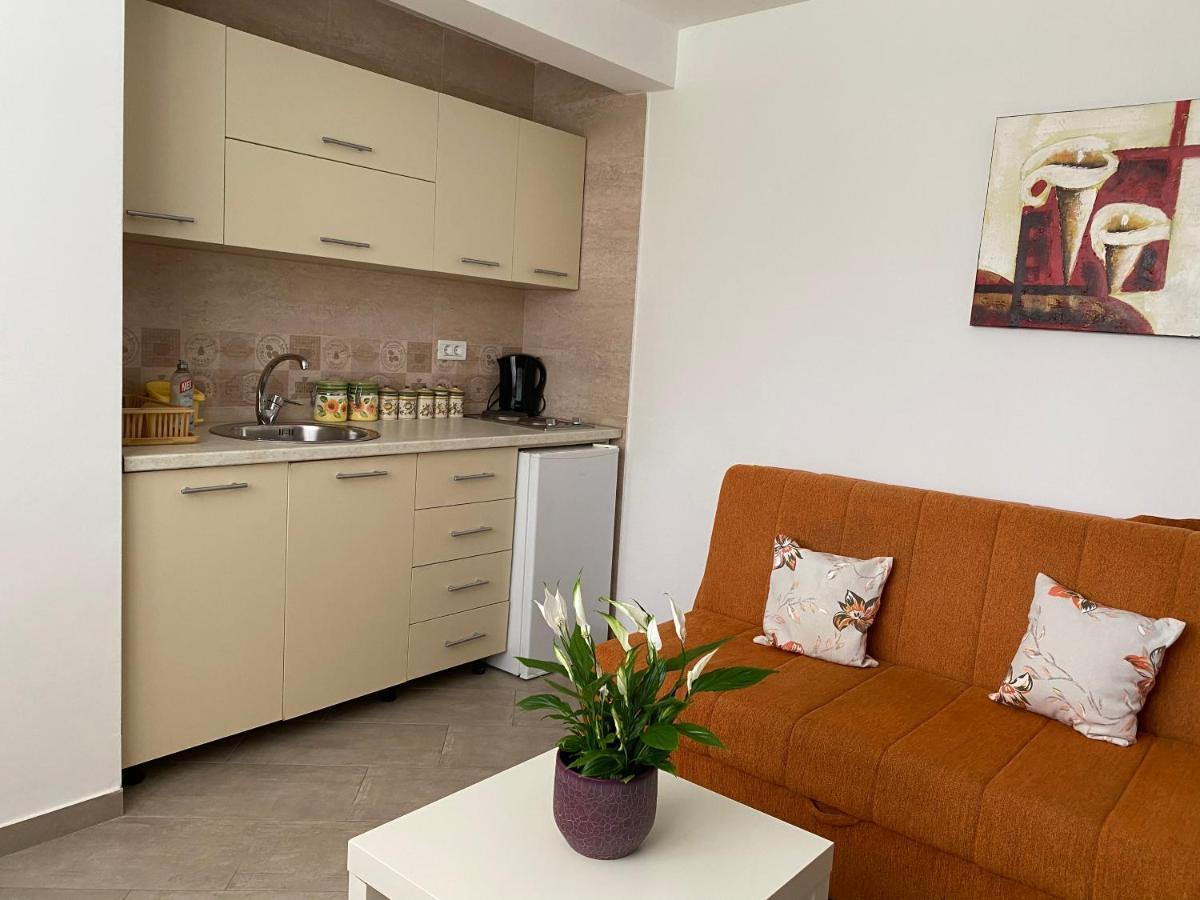 Dajkovic Apartmani Bar Eksteriør billede